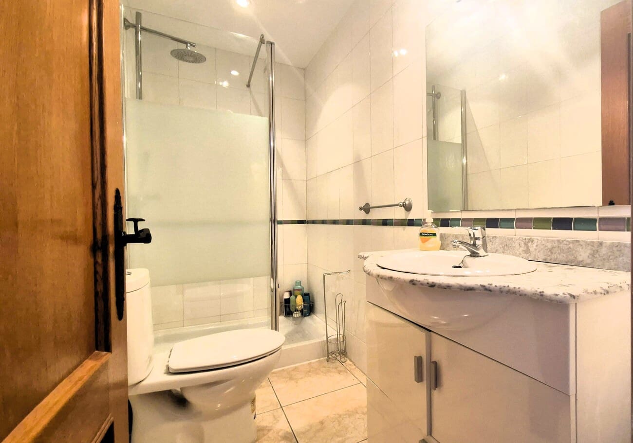 4 soveværelse Villa til salg i Villamartin med swimmingpool garage - € 650.000 (Ref: 9823525)