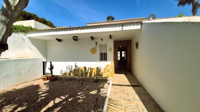 4 soveværelse Villa til salg i Villamartin, Orihuela med swimmingpool garage - € 650.000 (Ref: 9823525)