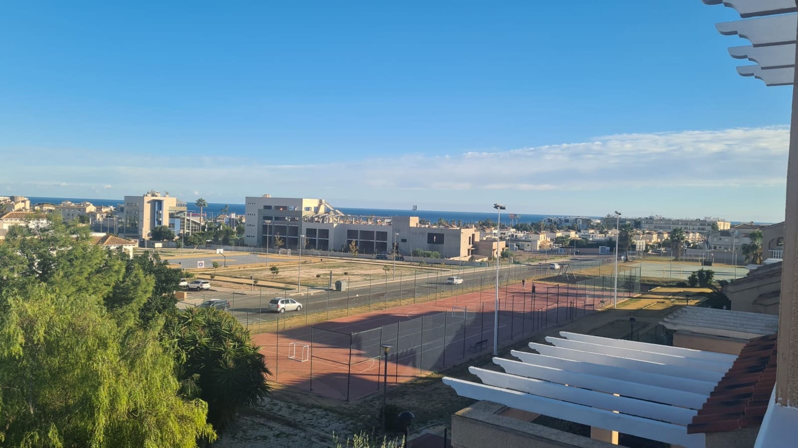 2 Zimmer Penthouse zu verkaufen in Orihuela Costa mit Pool Garage - 227.000 € (Ref: 9823645)