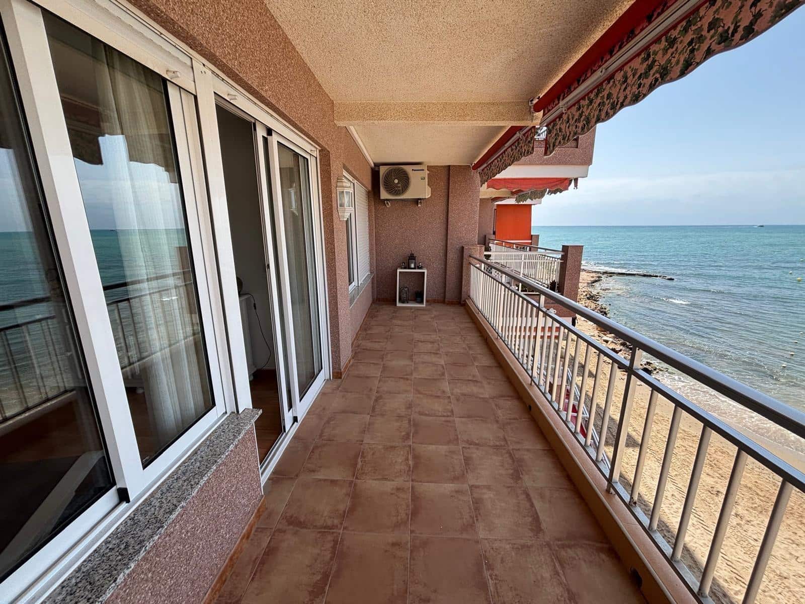 3 quarto Apartamento para venda em Torrevieja - 319 900 € (Ref: 9823882)