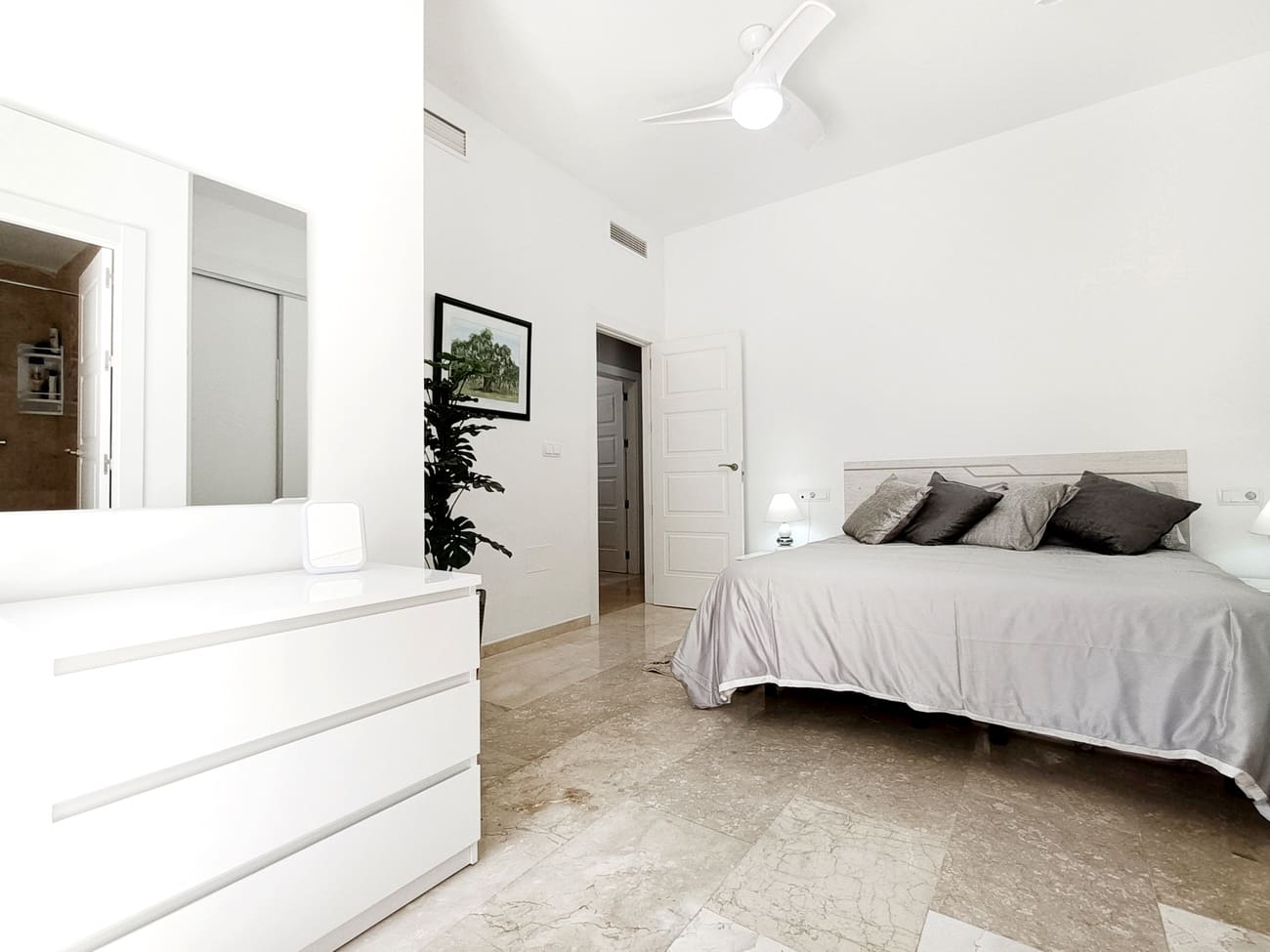4 slaapkamer Villa te koop in El Valle Golf Resort met zwembad garage - € 875.000 (Ref: 9854624)