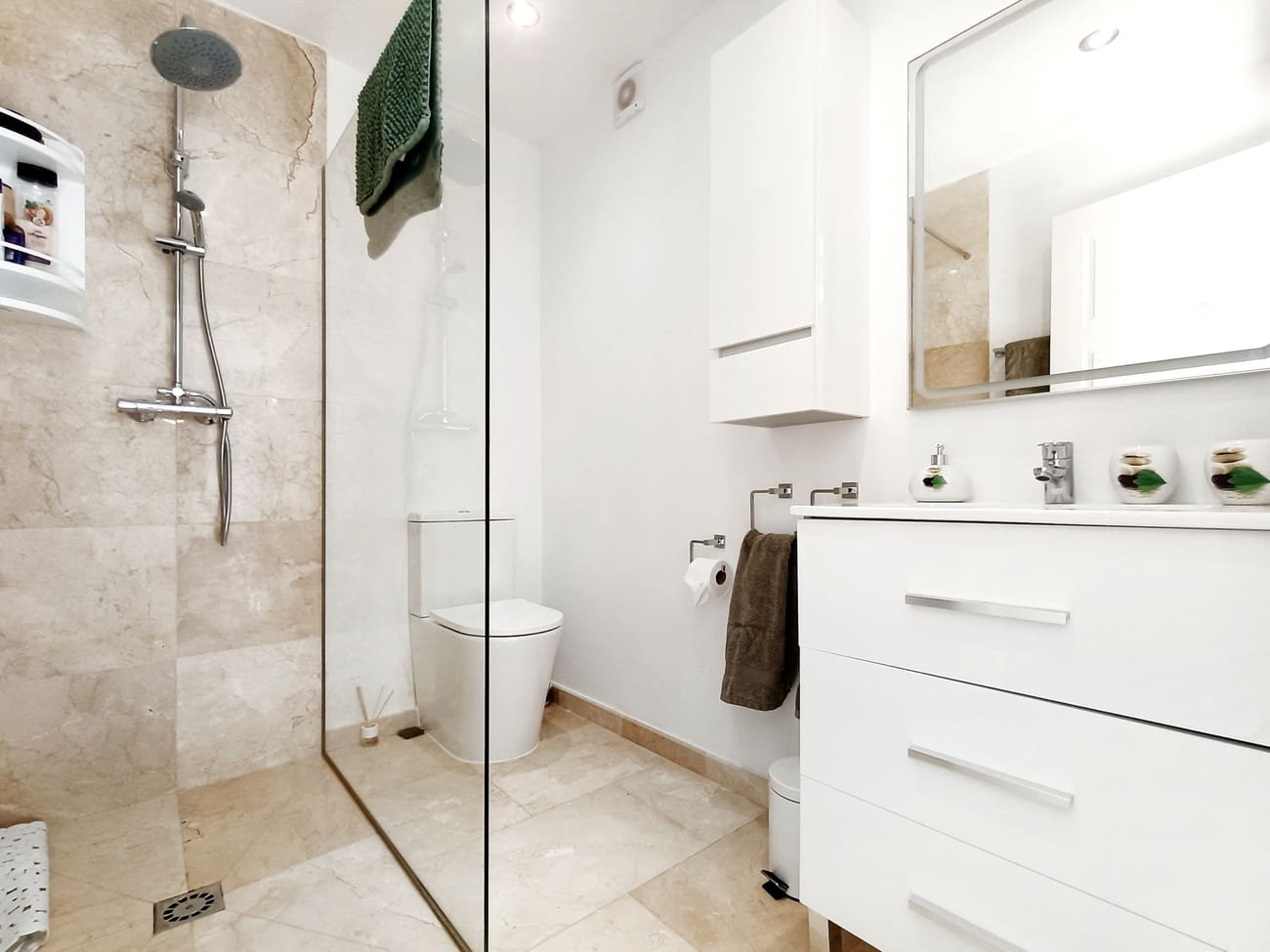 4 slaapkamer Villa te koop in El Valle Golf Resort met zwembad garage - € 875.000 (Ref: 9854624)