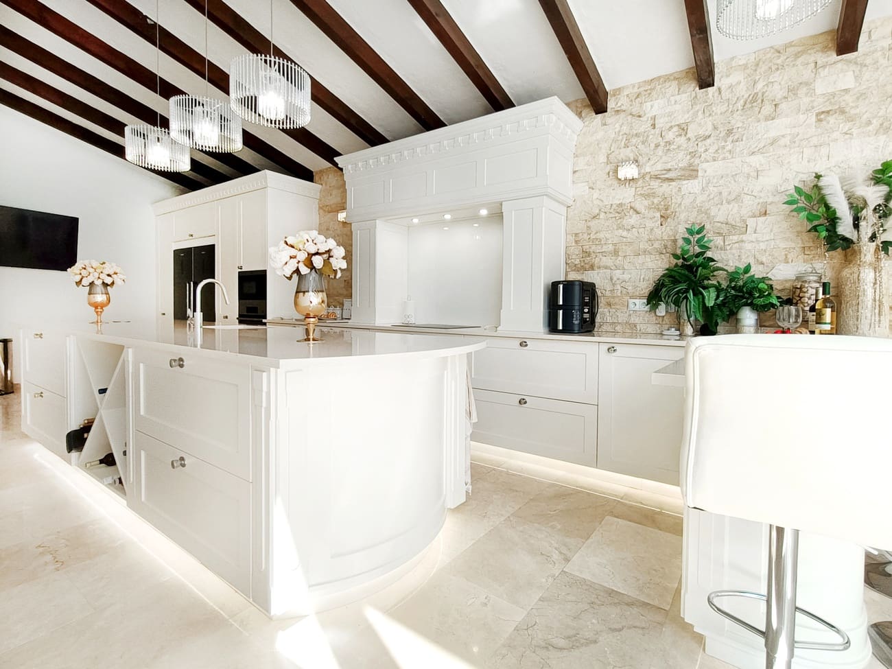 4 slaapkamer Villa te koop in El Valle Golf Resort met zwembad garage - € 875.000 (Ref: 9854624)