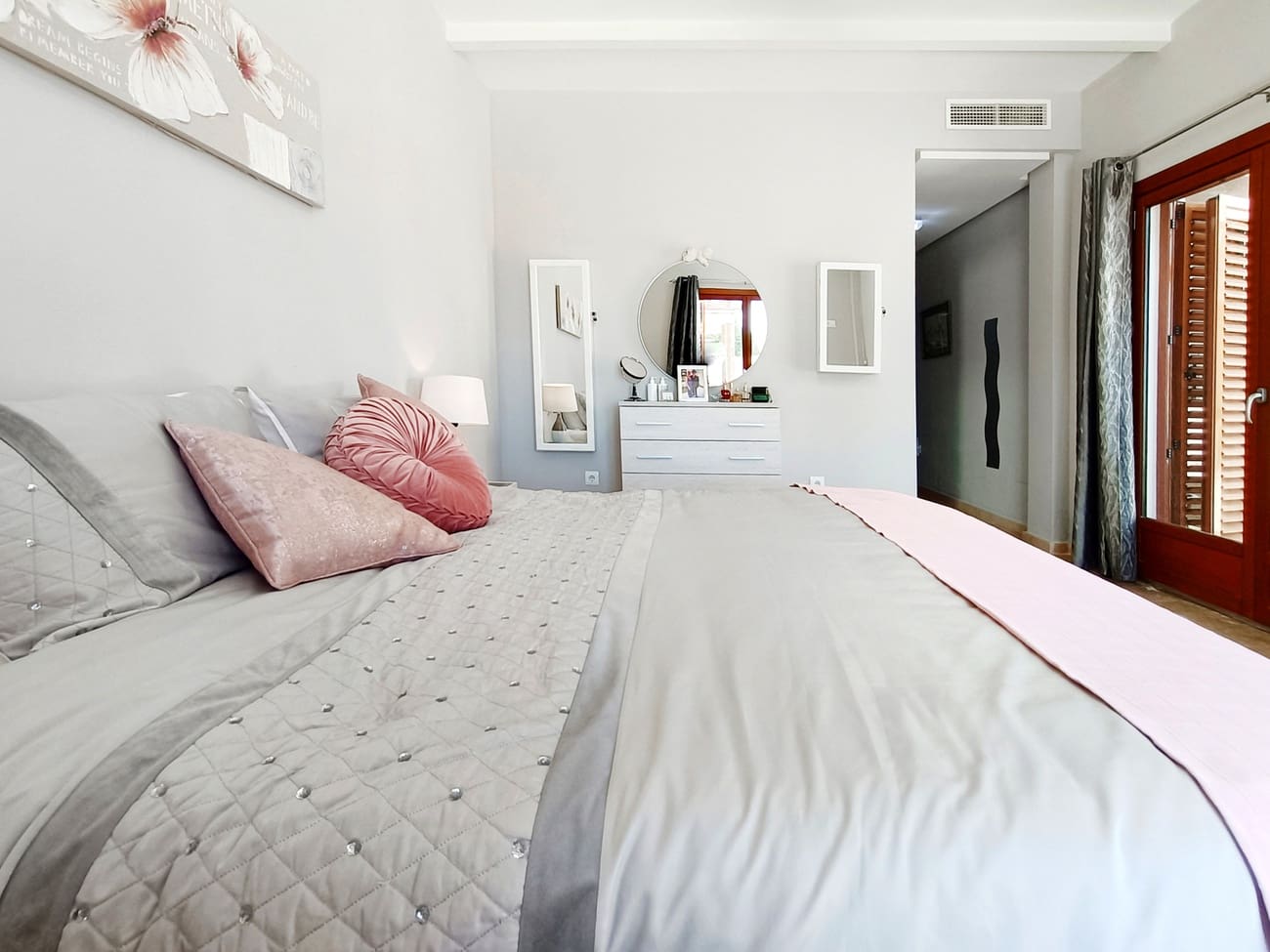 4 slaapkamer Villa te koop in El Valle Golf Resort met zwembad garage - € 875.000 (Ref: 9854624)