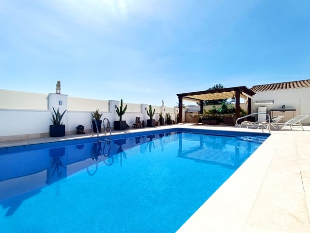 4 slaapkamer Villa te koop in El Valle Golf Resort, Murcia stad met zwembad garage - € 875.000 (Ref: 9854624)
