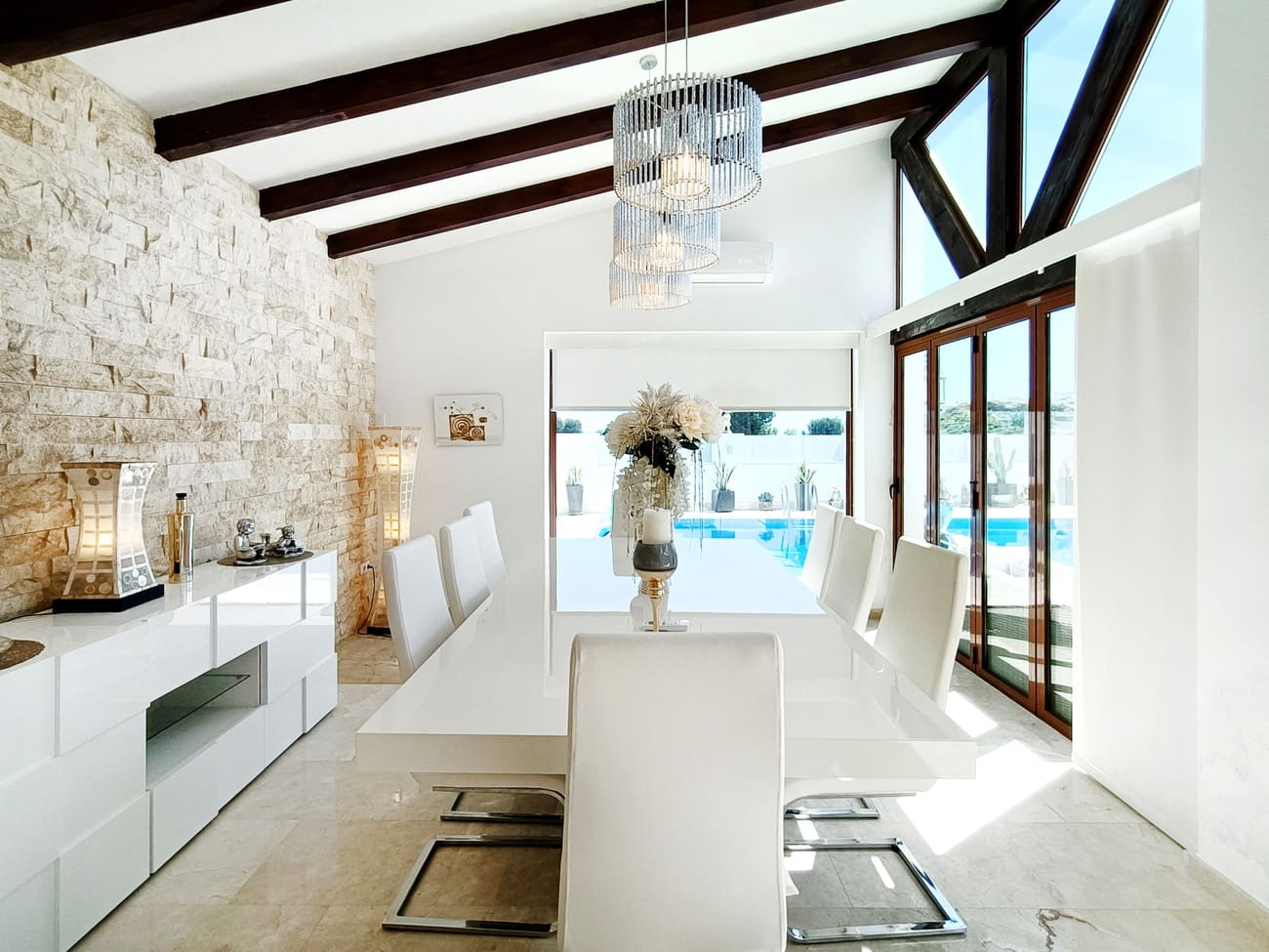 4 slaapkamer Villa te koop in El Valle Golf Resort met zwembad garage - € 875.000 (Ref: 9854624)