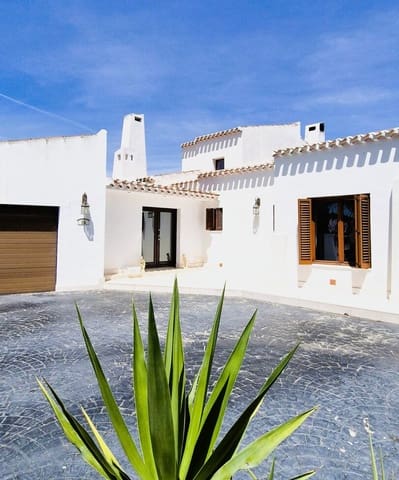 4 quarto Moradia para venda em El Valle Golf Resort, Múrcia cidade com piscina garagem - 875 000 € (Ref: 9854624)