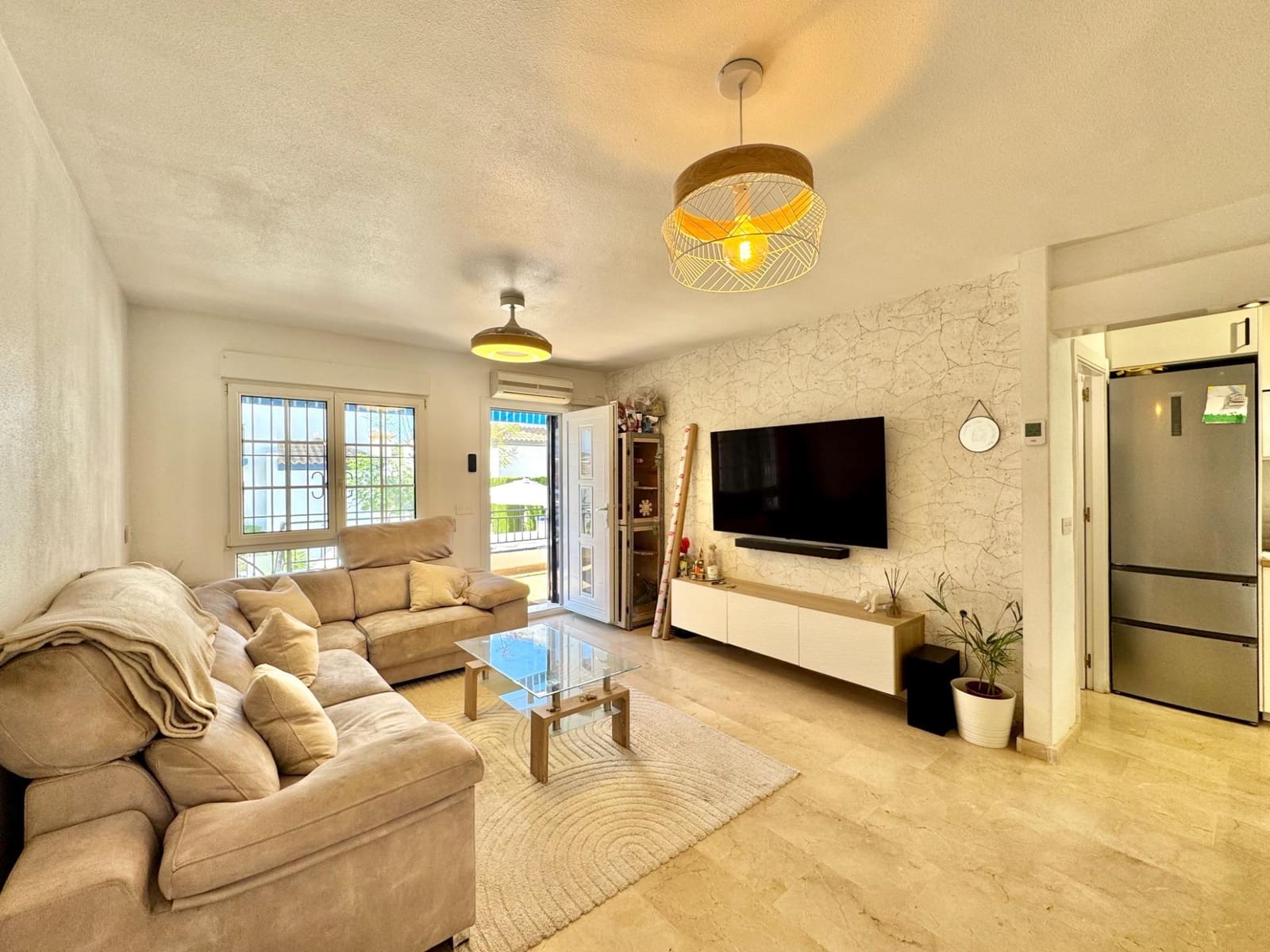 2 soveværelse Bungalow til salg i Orihuela Costa med swimmingpool - € 220.000 (Ref: 9856043)