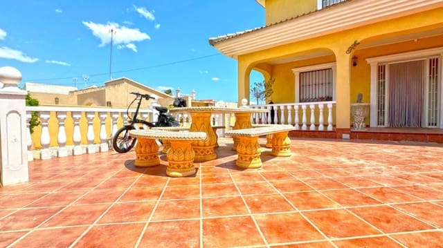 6 quarto Moradia para venda em Parque de las Naciones, Torrevieja - 617 000 € (Ref: 9908821)