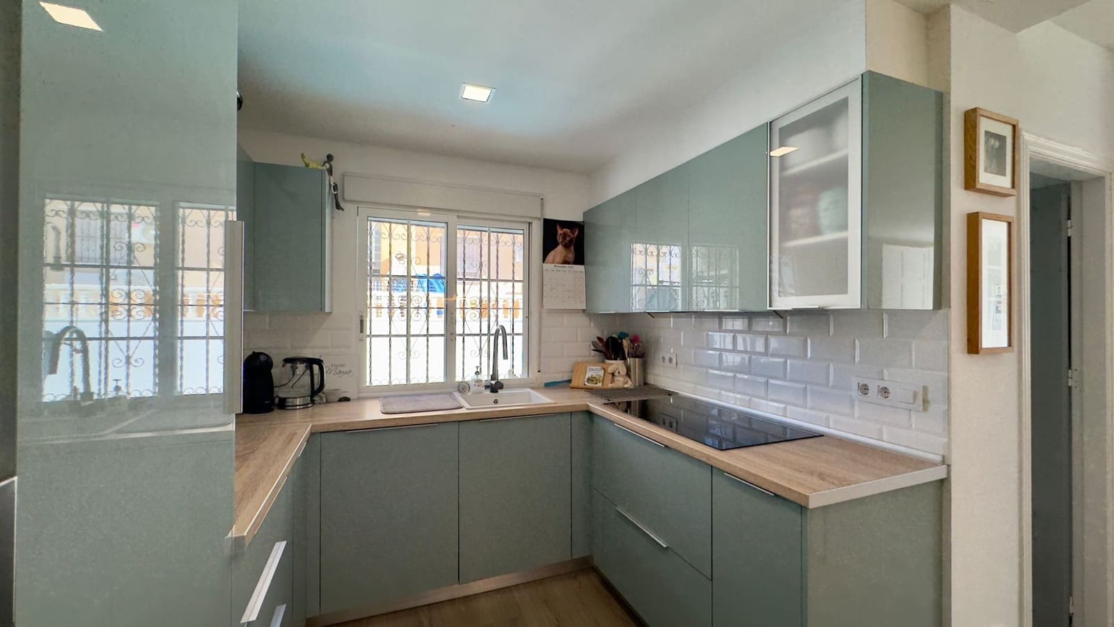 2 soverom Villa til salgs i Orihuela Costa med svømmebasseng garasje - € 269 000 (Ref: 9915014)