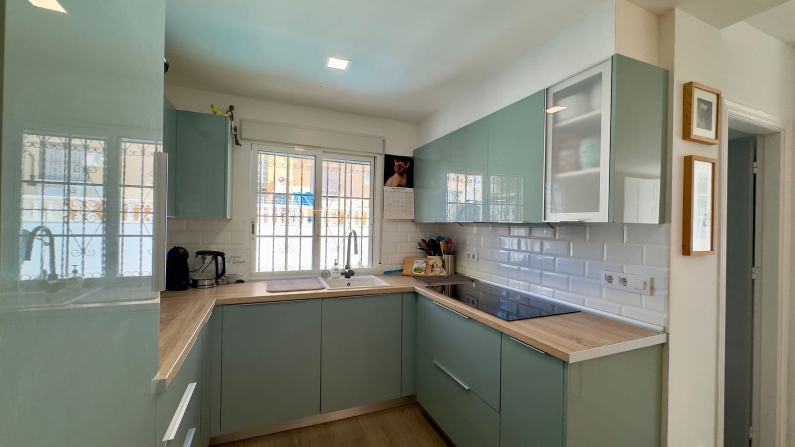 2 soverom Villa til salgs i Orihuela Costa med svømmebasseng garasje - € 269 000 (Ref: 9915014)