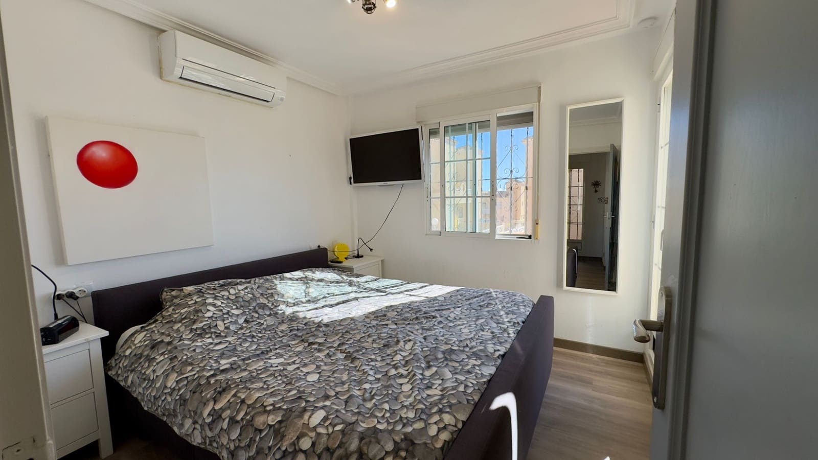 2 soverom Villa til salgs i Orihuela Costa med svømmebasseng garasje - € 269 000 (Ref: 9915014)
