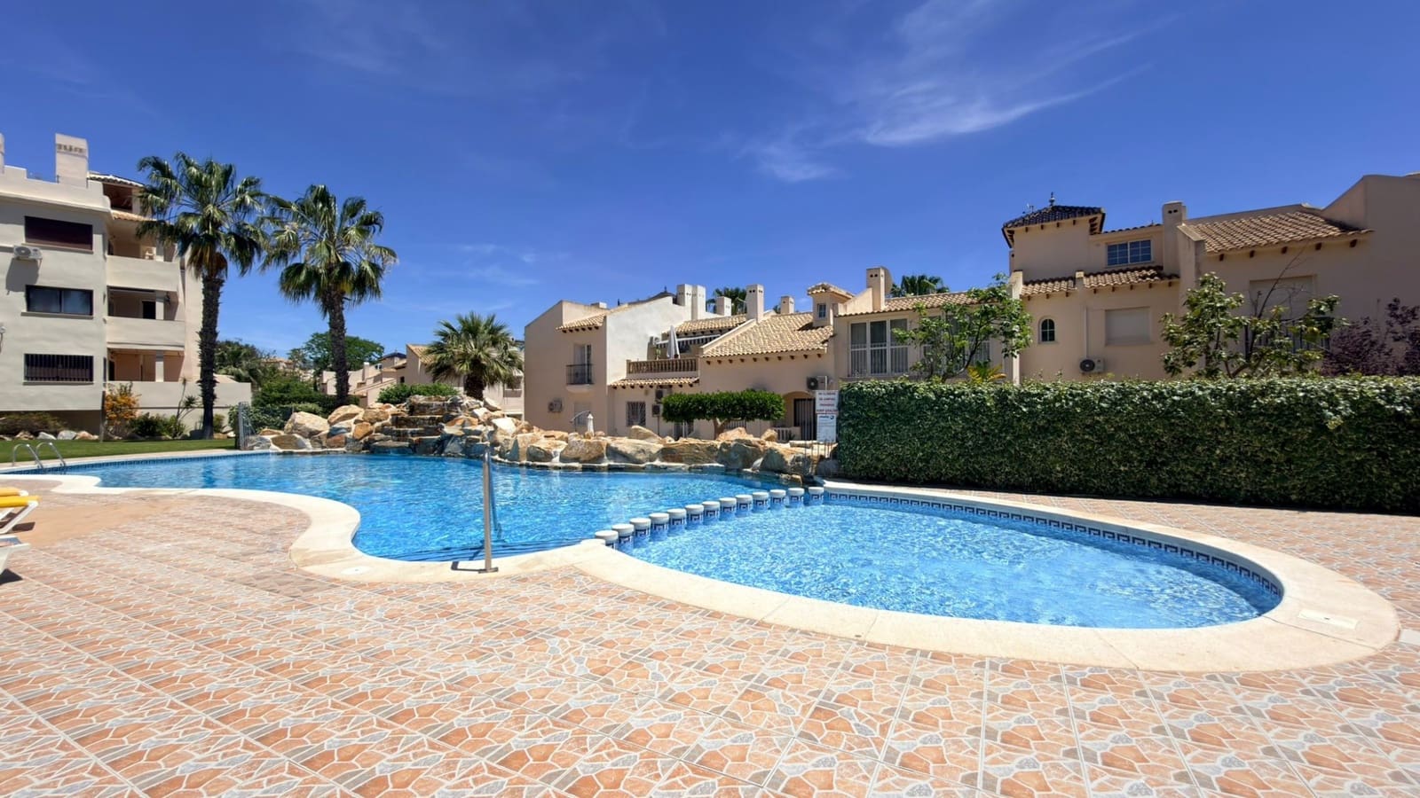 2 Zimmer Villa zu verkaufen in Las Ramblas Golf mit Pool - 224.000 € (Ref: 9915018)