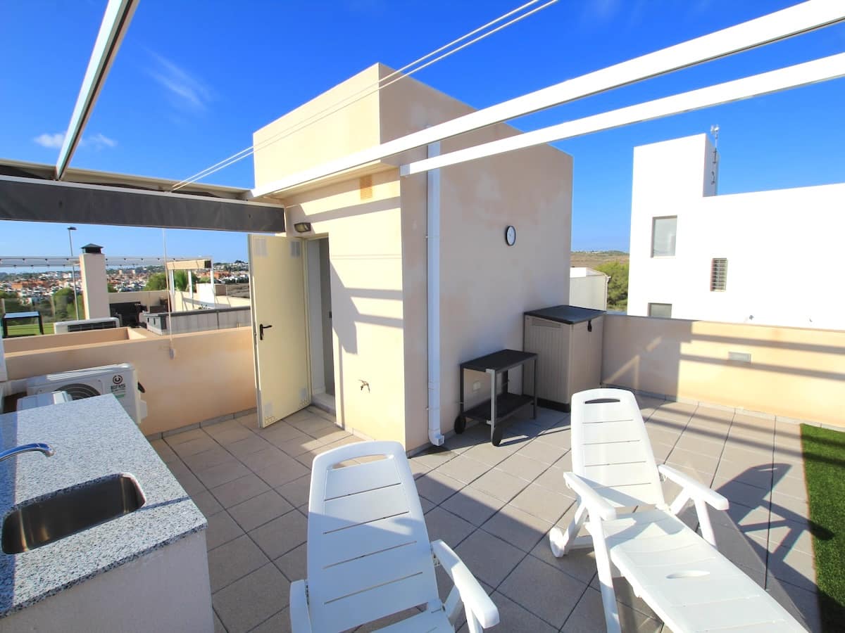3 slaapkamer Villa te koop in Villamartin met zwembad - € 375.000 (Ref: 9938910)