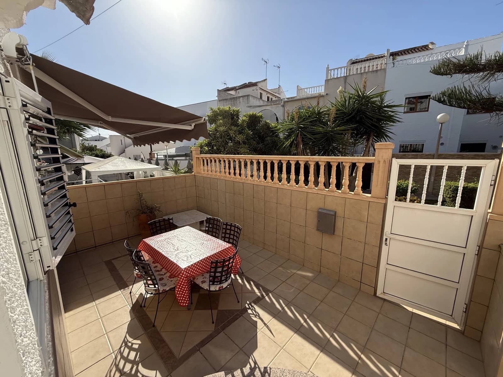 3 bedroom Townhouse for sale in Torrevieja with pool - € 198,000 (Ref: 9487112)