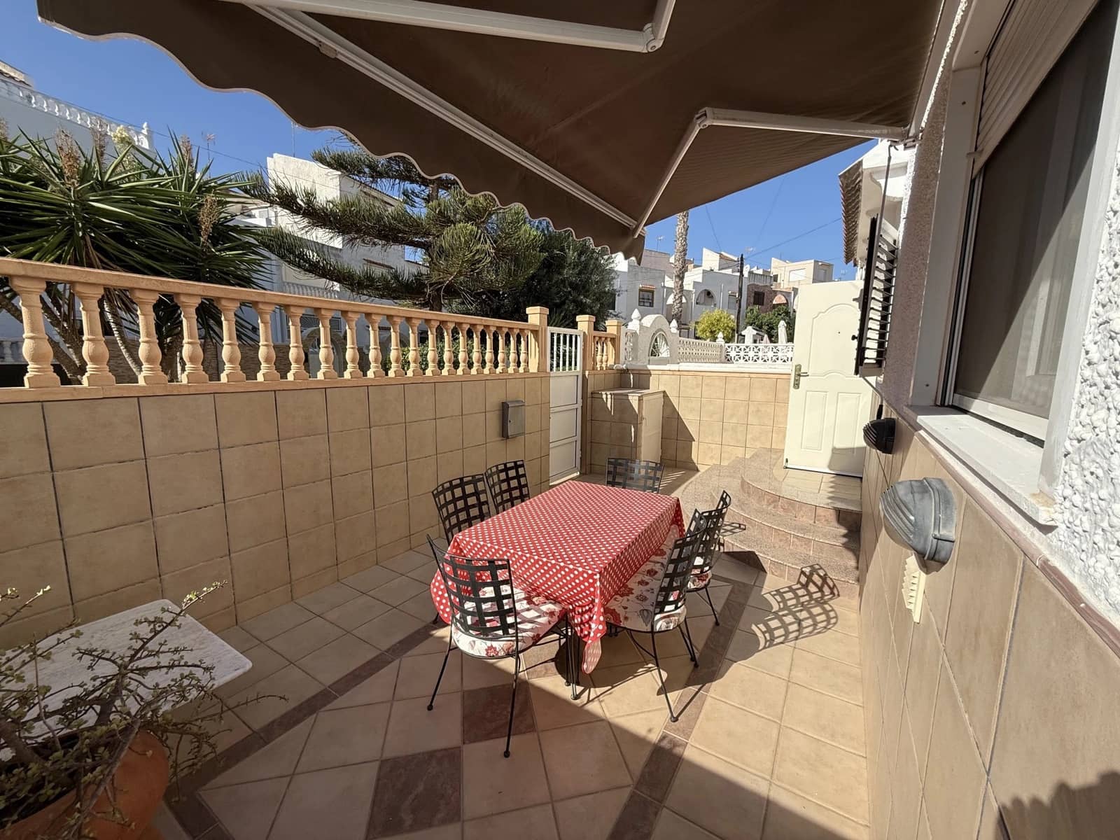 3 bedroom Townhouse for sale in Torrevieja with pool - € 198,000 (Ref: 9487112)