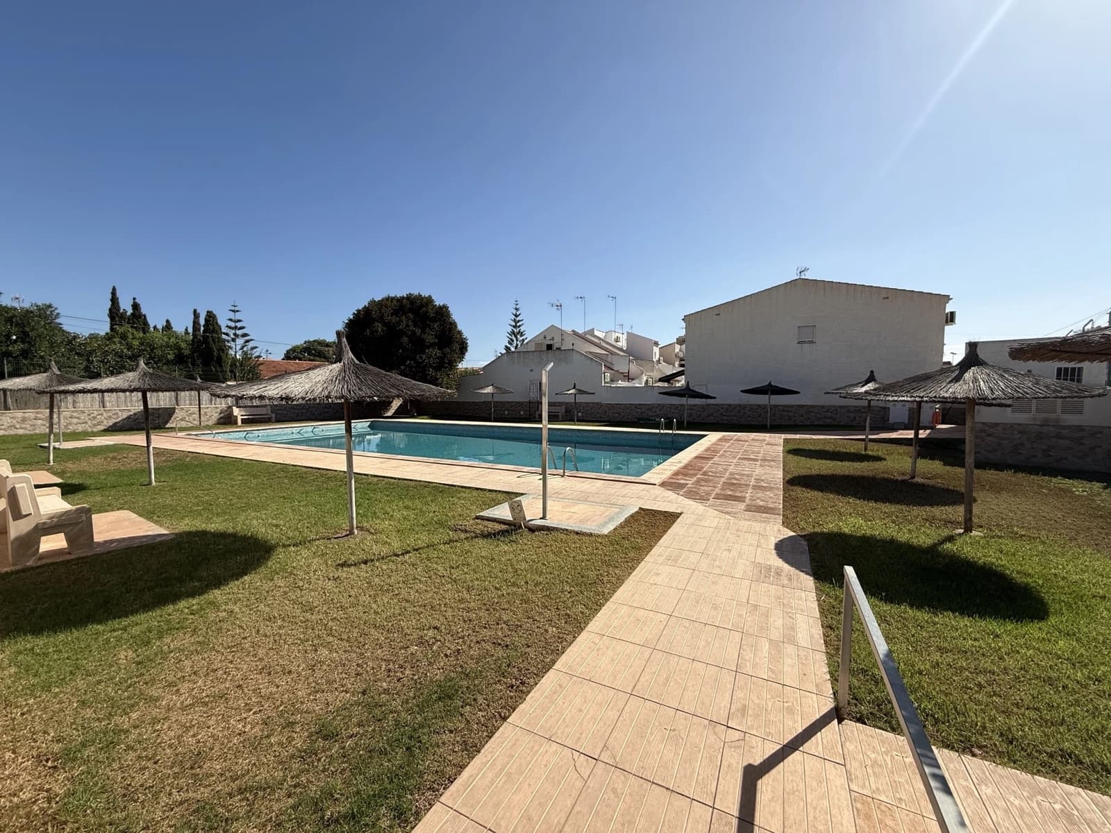 3 bedroom Townhouse for sale in Torrevieja with pool - € 198,000 (Ref: 9487112)
