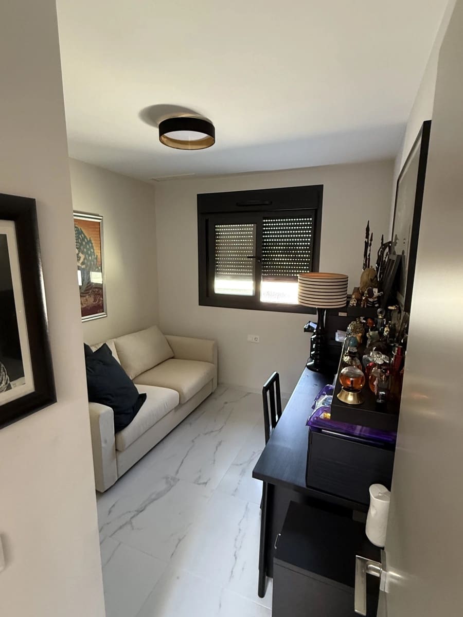 2 bedroom Penthouse for sale in Playa Flamenca with pool garage - € 499,000 (Ref: 9487114)