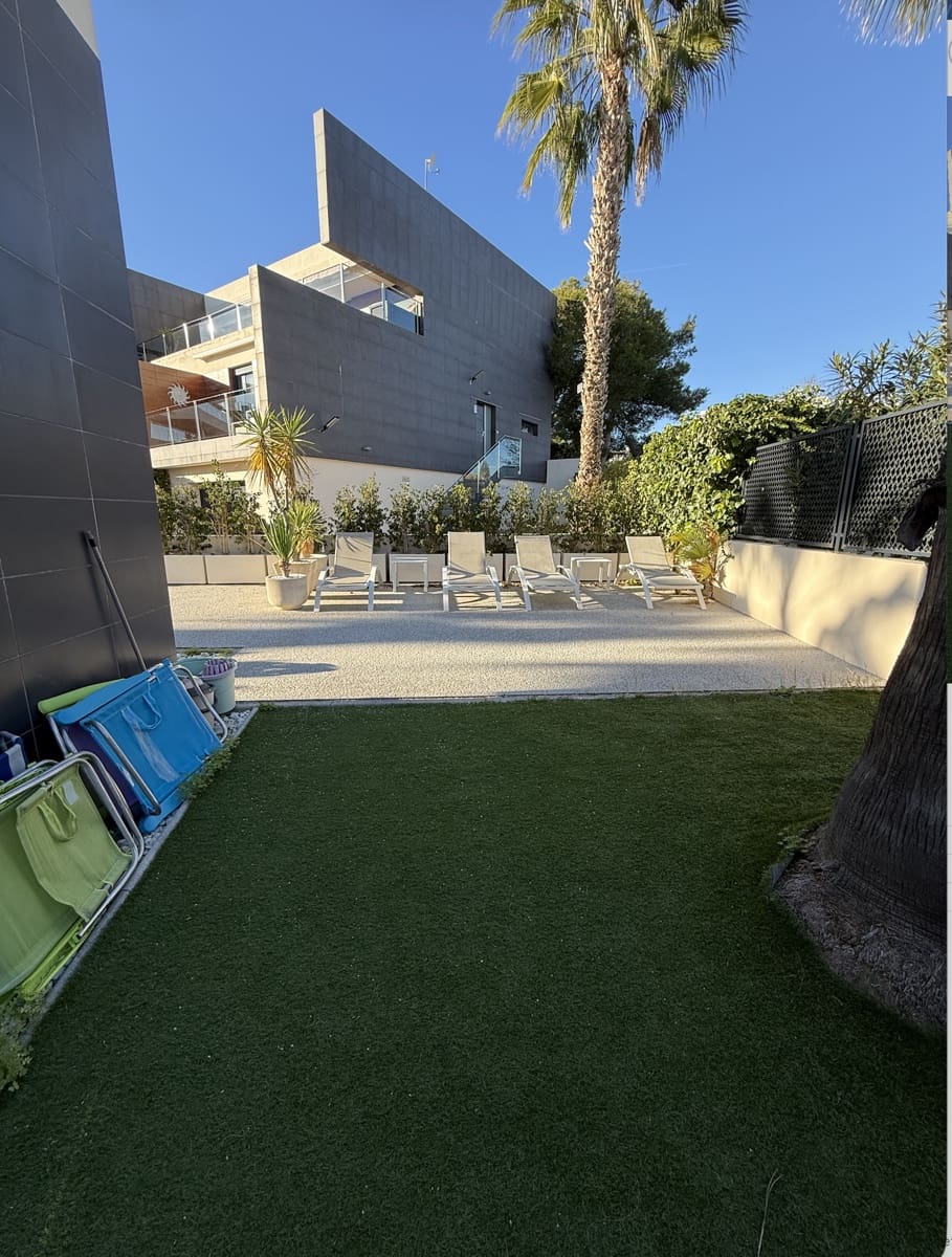 3 bedroom Semi-detached Villa for sale in Orihuela Costa with pool garage - € 329,500 (Ref: 9499817)