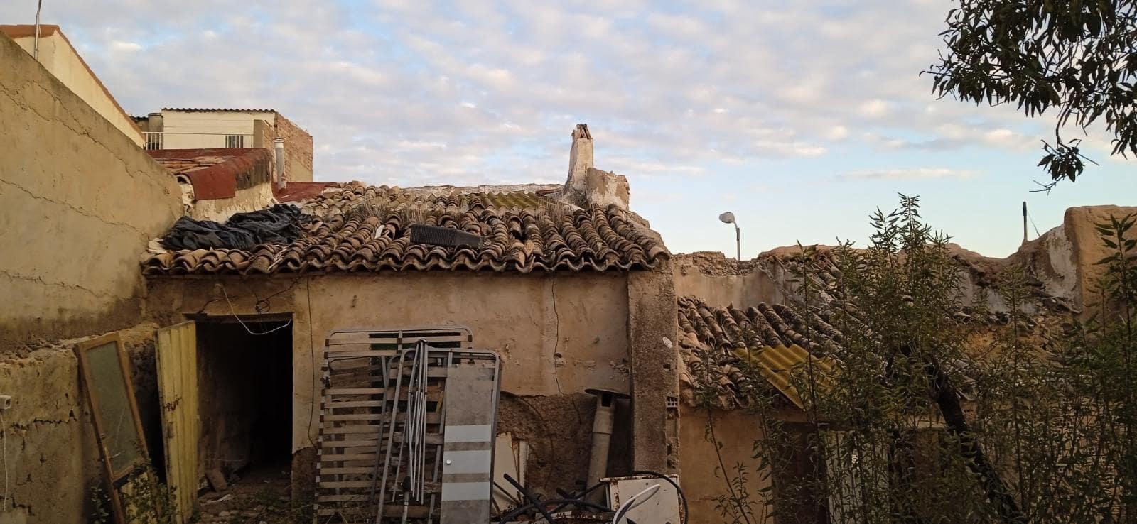 Hus til salgs i Totana - € 38 000 (Ref: 9584553)