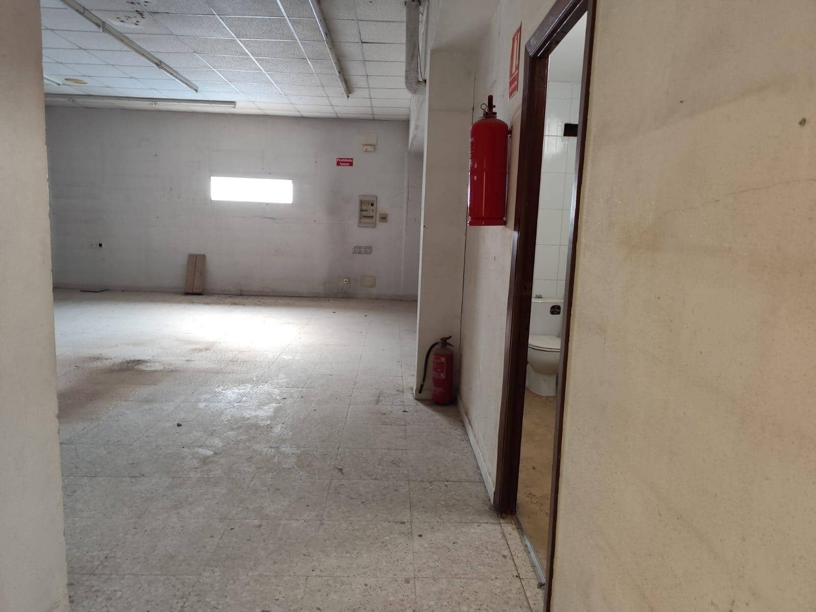 Gewerbe zu verkaufen in La Hoya - 300.000 € (Ref: 9948283)