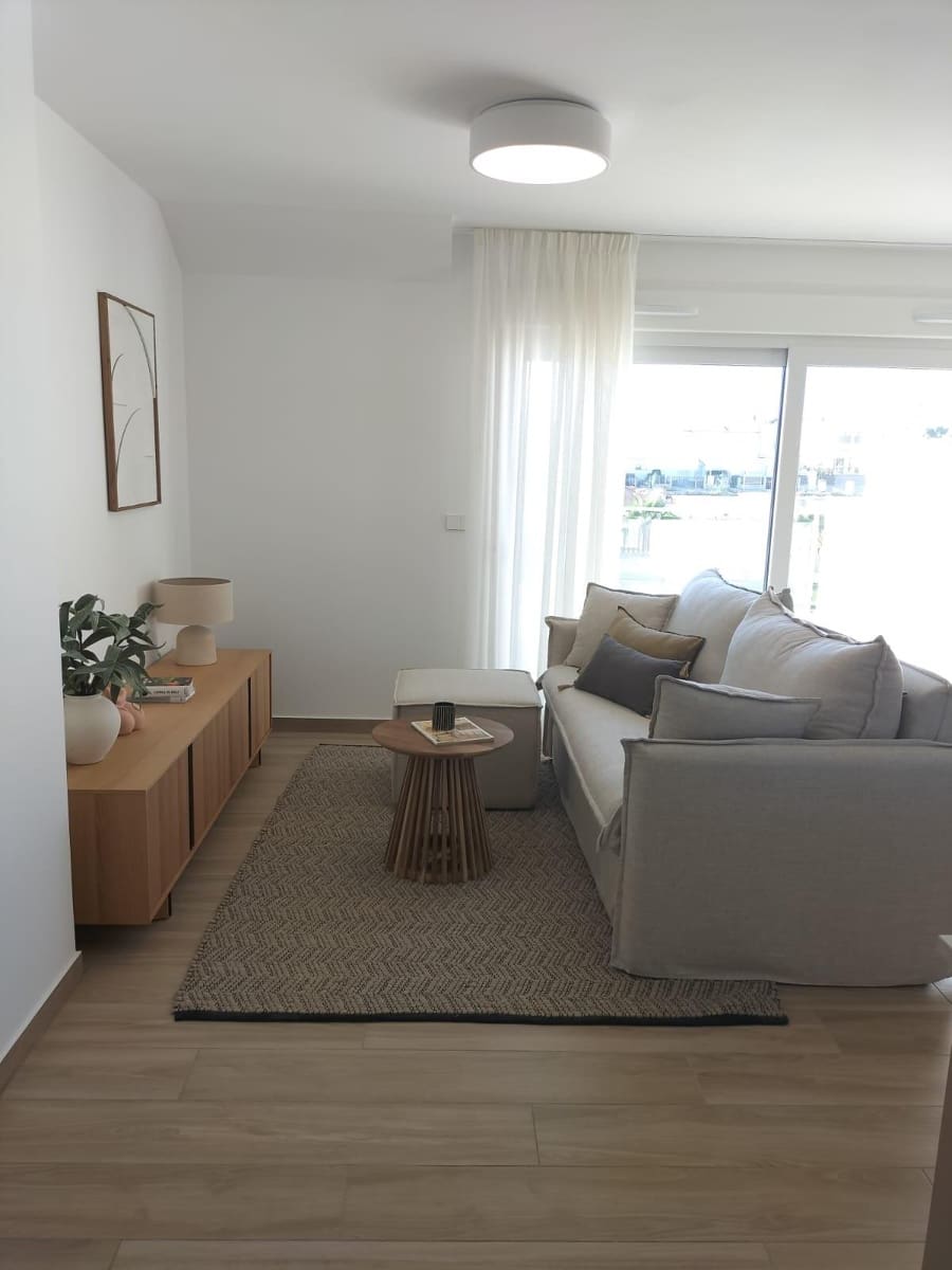 2 soverom Bungalow til salgs i Orihuela Costa med svømmebasseng - € 269 900 (Ref: 9955305)