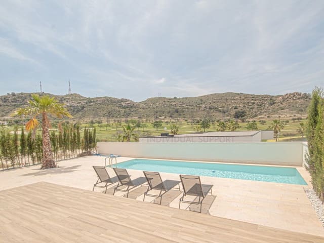 3 soveværelse Semi-Rækkehus til salg i Monforte del Cid med swimmingpool - € 795.000 (Ref: 10020385)