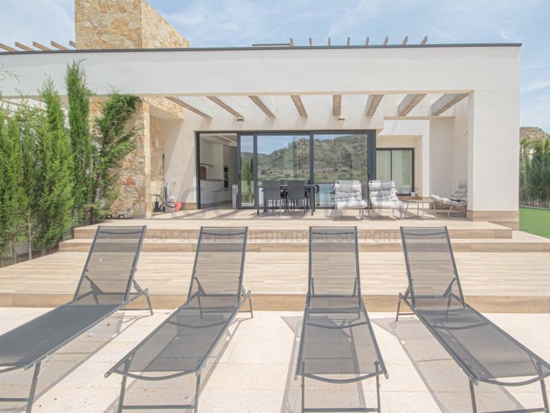3 soveværelse Semi-Rækkehus til salg i Monforte del Cid med swimmingpool - € 795.000 (Ref: 10020385)