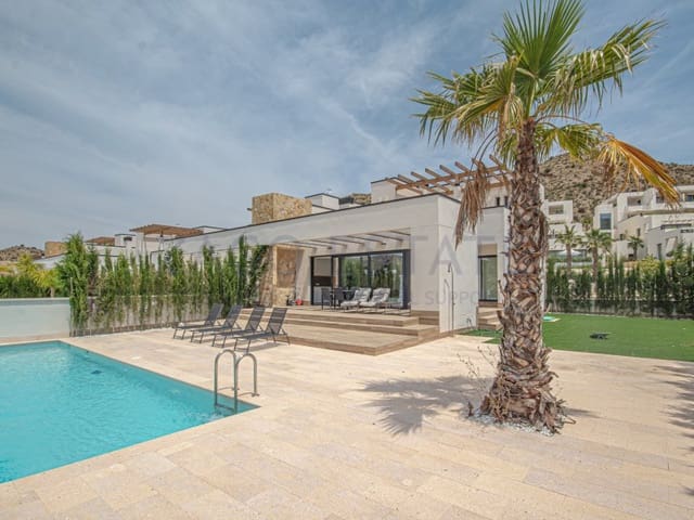 3 soveværelse Semi-Rækkehus til salg i Monforte del Cid med swimmingpool - € 795.000 (Ref: 10020385)