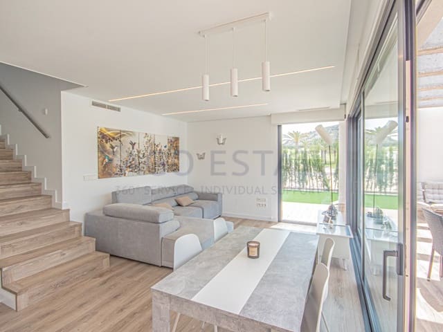 3 soveværelse Semi-Rækkehus til salg i Monforte del Cid med swimmingpool - € 795.000 (Ref: 10020385)