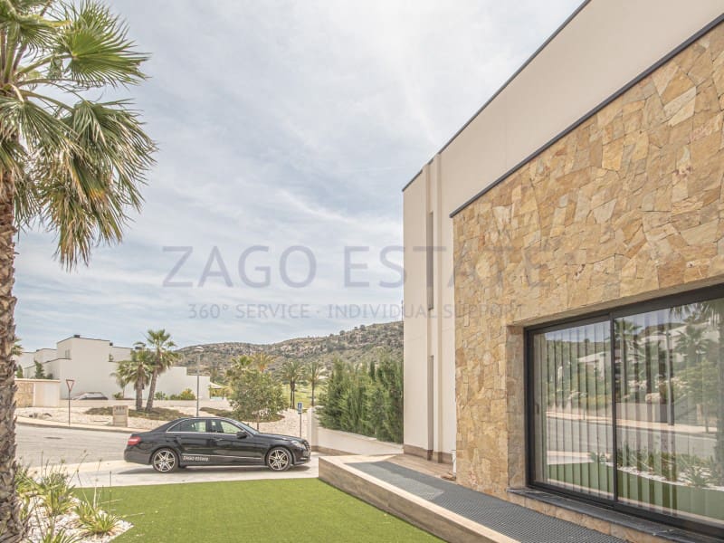 3 soveværelse Semi-Rækkehus til salg i Monforte del Cid med swimmingpool - € 795.000 (Ref: 10020385)