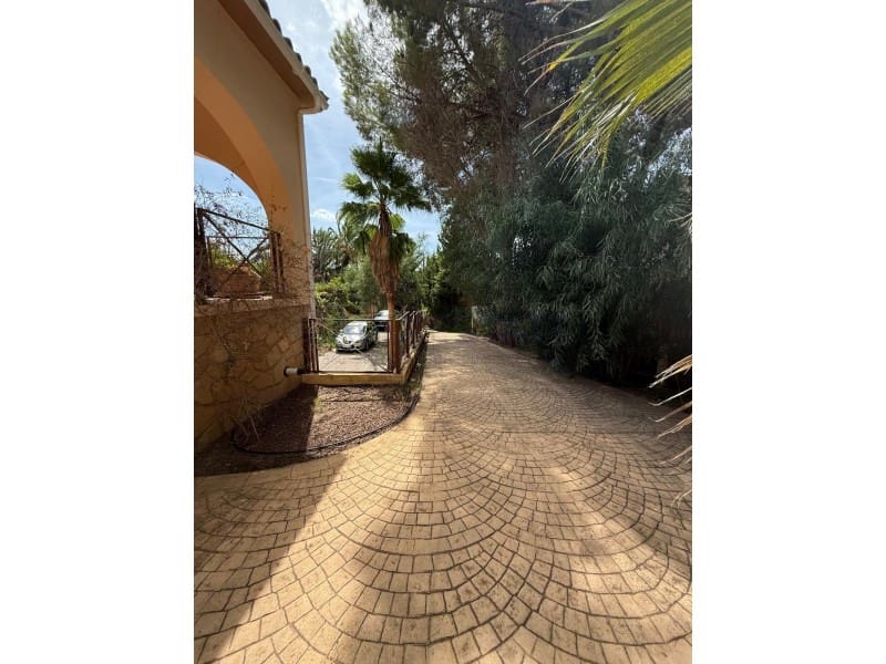 Villa for sale in Altea la Vella with pool - € 1,200,000 (Ref: 10020386)