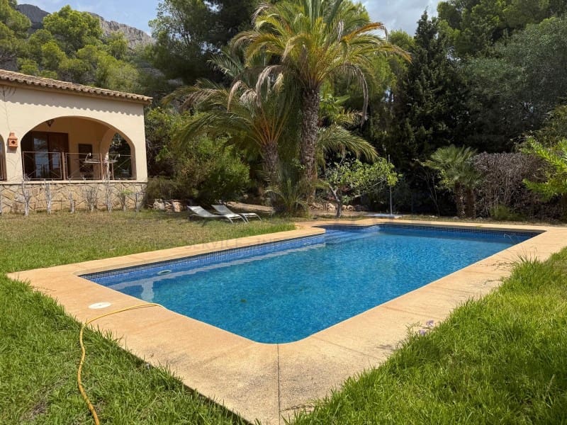Villa for sale in Altea la Vella with pool - € 1,200,000 (Ref: 10020386)