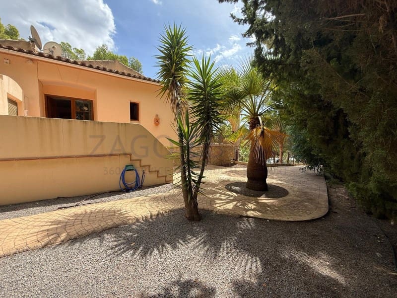 Villa for sale in Altea la Vella with pool - € 1,200,000 (Ref: 10020386)