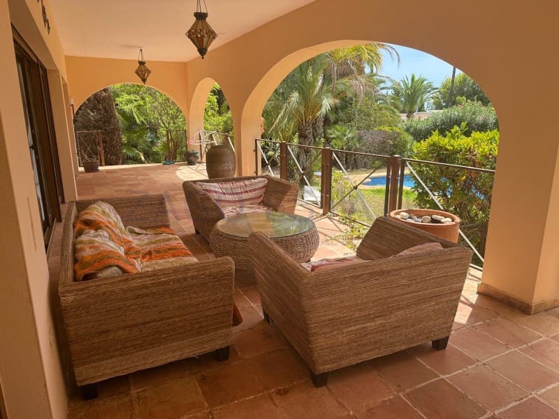 Villa for sale in Altea la Vella with pool - € 1,200,000 (Ref: 10020386)