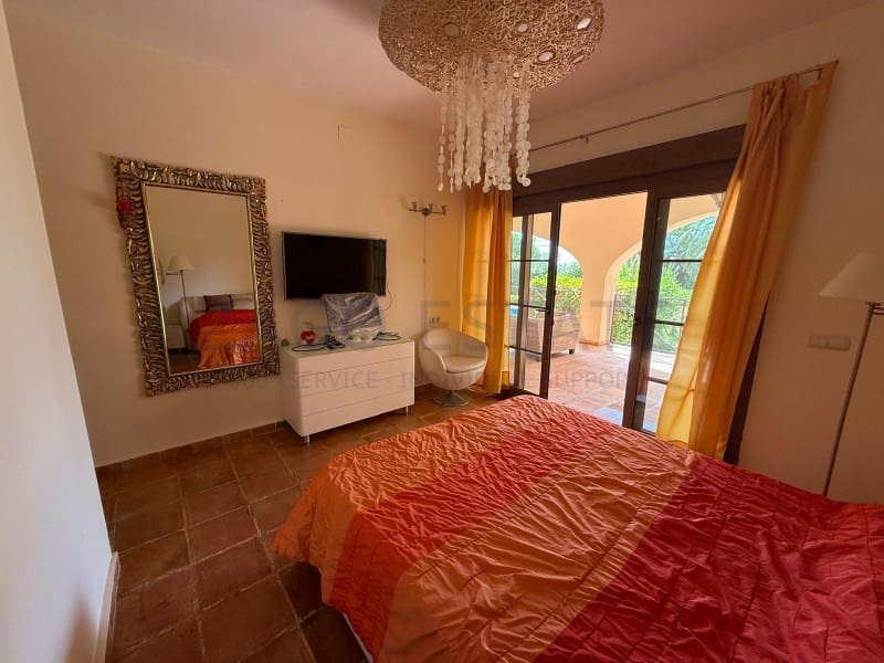 Villa for sale in Altea la Vella with pool - € 1,200,000 (Ref: 10020386)