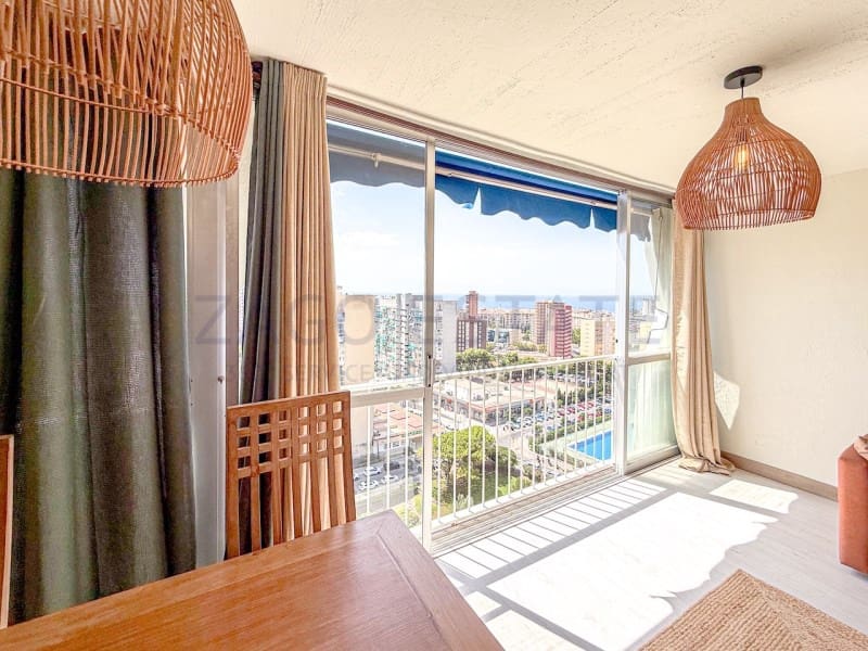 2 makuuhuone Asunto myytävänä paikassa Benidorm mukana uima-altaan - 239 900 € (Ref: 10026976)
