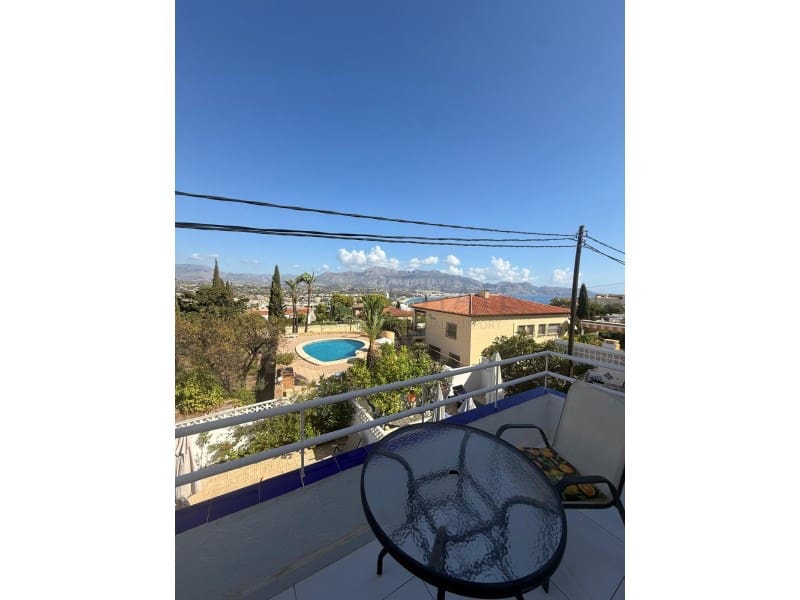 3 slaapkamer Halfvrijstaande villa te huur in Albir met zwembad garage - € 1.800 (Ref: 10067679)