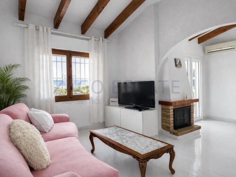 3 slaapkamer Halfvrijstaande villa te huur in Albir met zwembad garage - € 1.800 (Ref: 10067679)