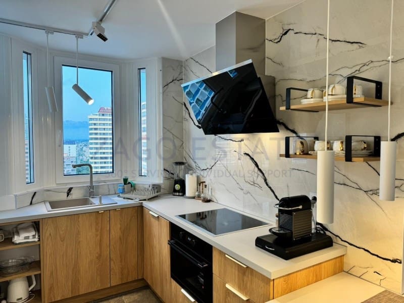 2 soverom Leilighet til leie i Benidorm med garasje - € 1 500 (Ref: 10119032)