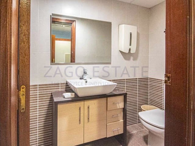 Kaupallinen myytävänä paikassa Levante, Benidorm - 480 000 € (Ref: 9468705)