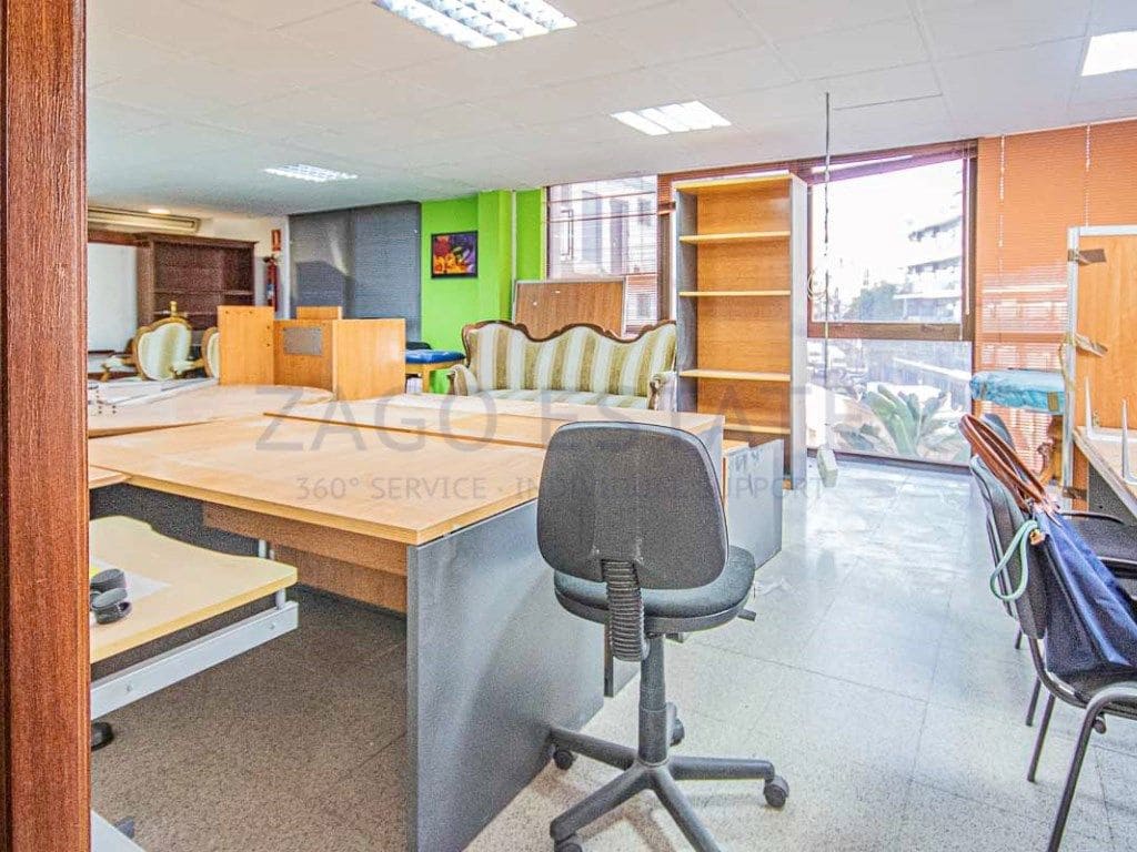 Kaupallinen myytävänä paikassa Benidorm - 480 000 € (Ref: 9468705)