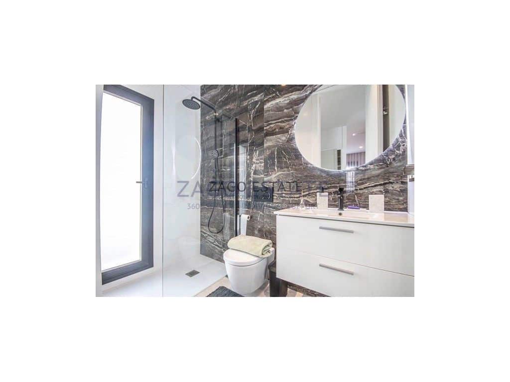 4 bedroom Villa for sale in Finestrat with garage - € 890,000 (Ref: 9468706)