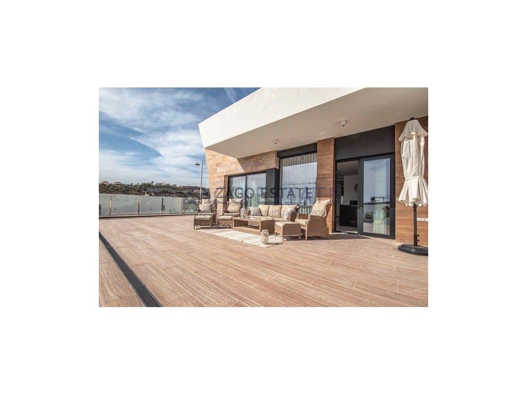 4 bedroom Villa for sale in Finestrat with garage - € 890,000 (Ref: 9468706)