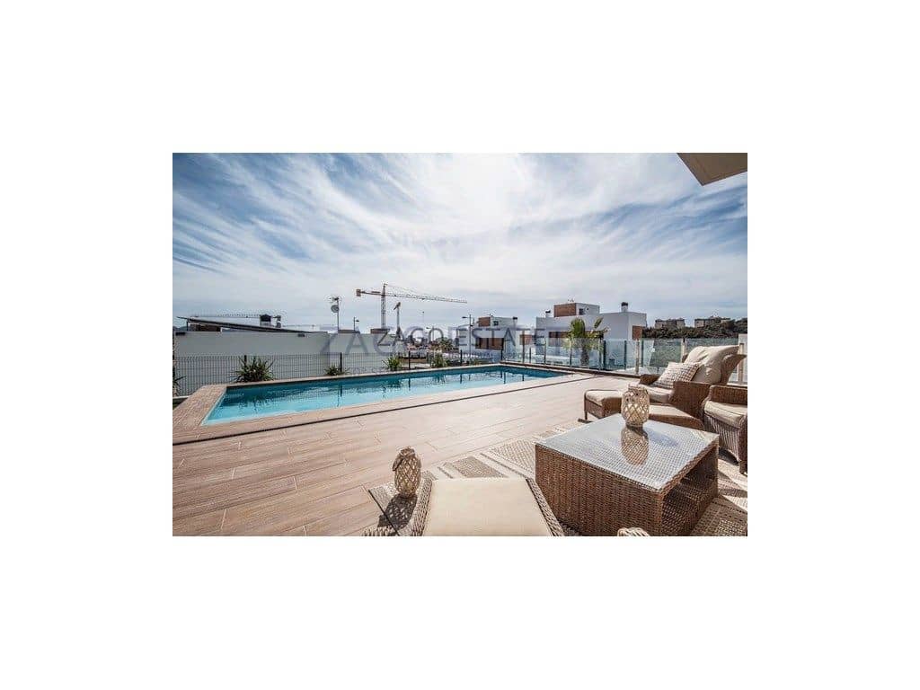 4 bedroom Villa for sale in Finestrat with garage - € 890,000 (Ref: 9468706)