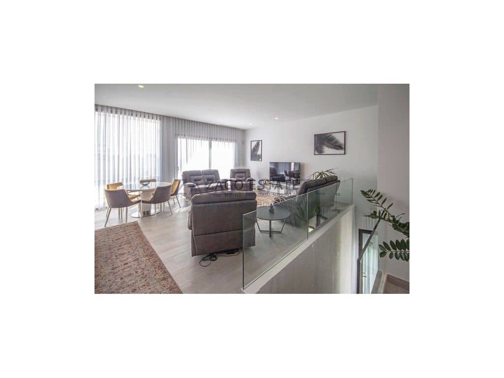 4 bedroom Villa for sale in Finestrat with garage - € 890,000 (Ref: 9468706)