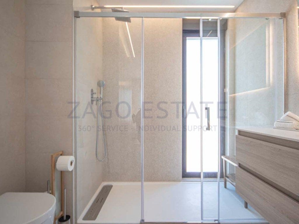 4 bedroom Villa for sale in Finestrat - € 950,000 (Ref: 9468707)