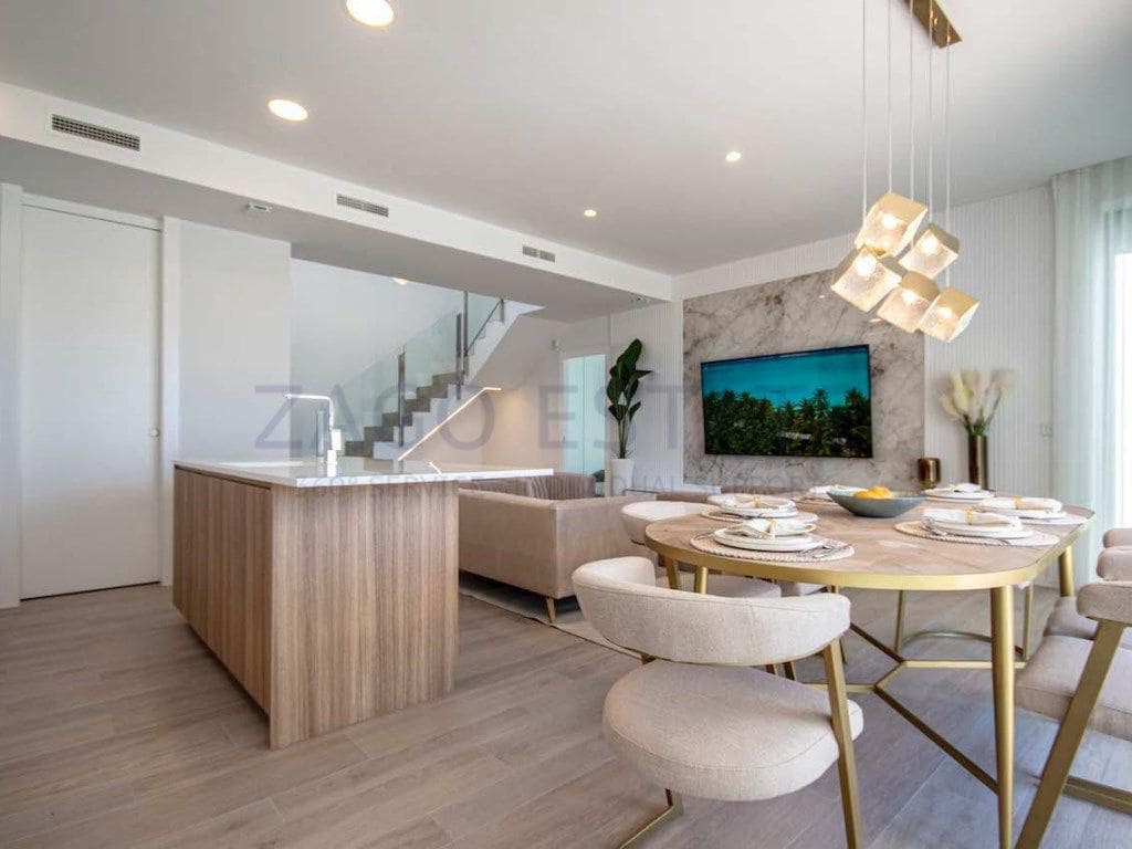 4 bedroom Villa for sale in Finestrat - € 950,000 (Ref: 9468707)