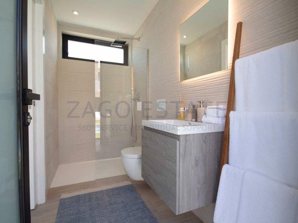 4 bedroom Villa for sale in Finestrat - € 950,000 (Ref: 9468707)