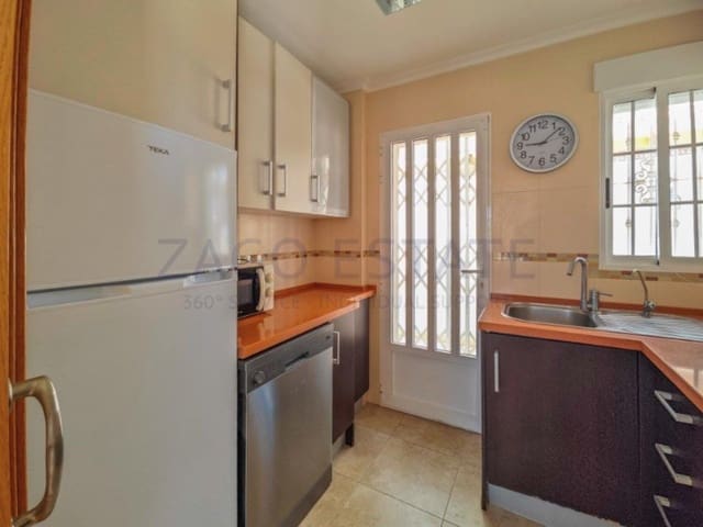 3 soveværelse Villa til salg i Torreblanca, Torrevieja med garage - € 450.000 (Ref: 9468709)